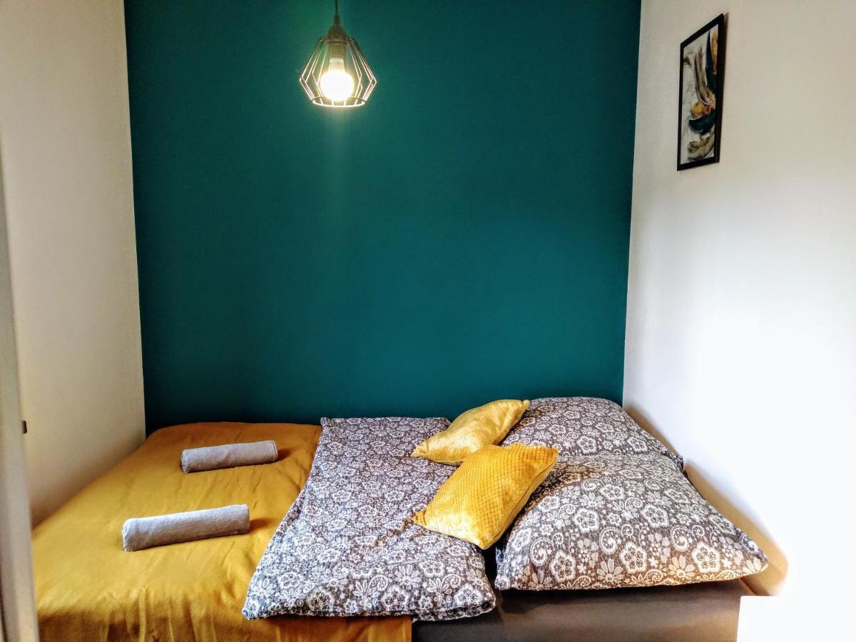 Apartamenty Jodlowa - Bilard - Bawialnia - Krolikarnia Krajno-Zagorze Kültér fotó